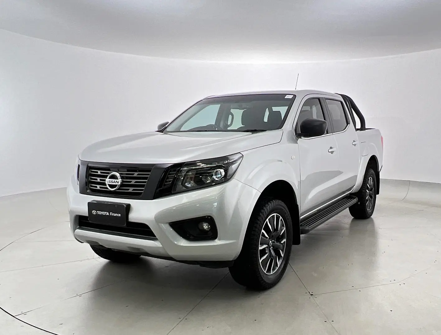 2020 Nissan Navara Image 9