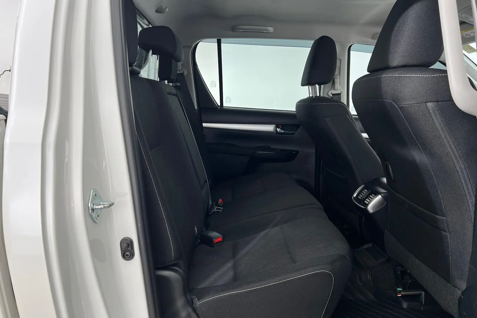 2022 Toyota Hilux Gallery Image 19