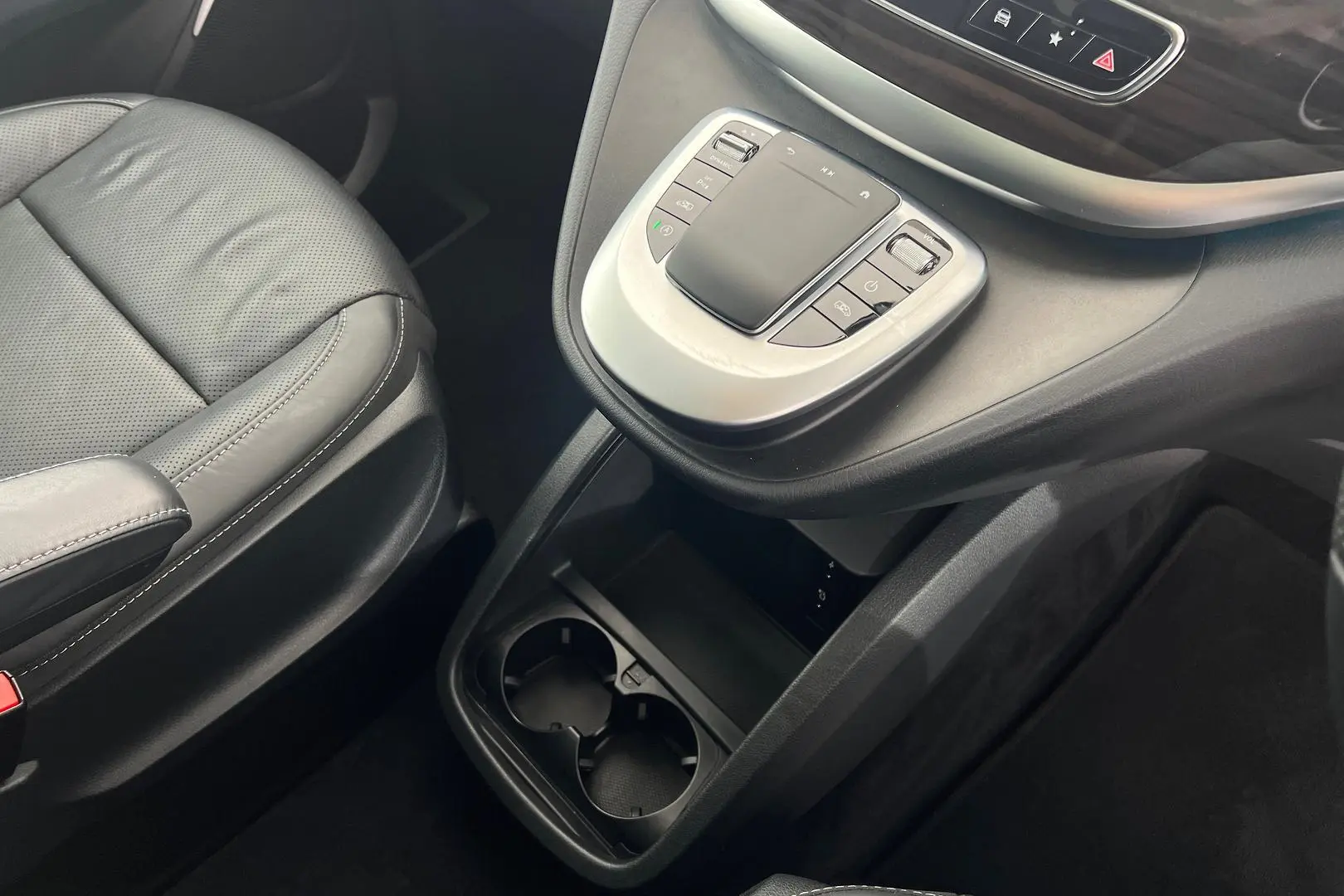 2021 Mercedes-Benz V-Class Gallery Image 14