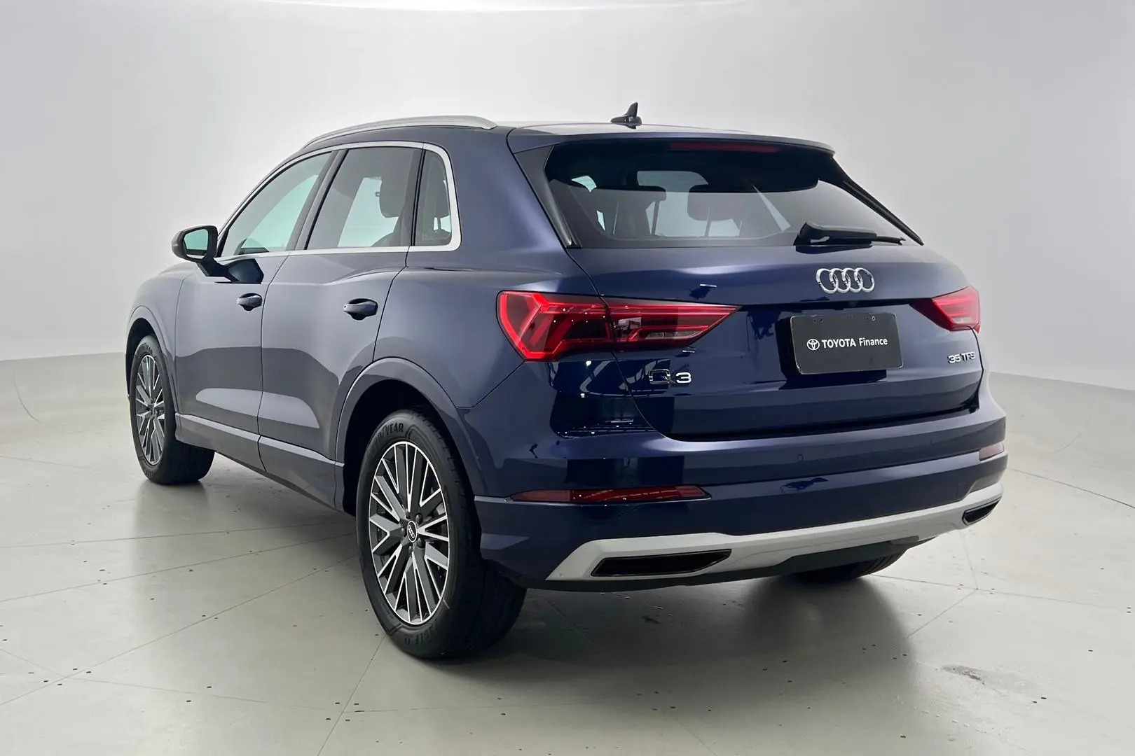 2021 Audi Q3 Gallery Image 7