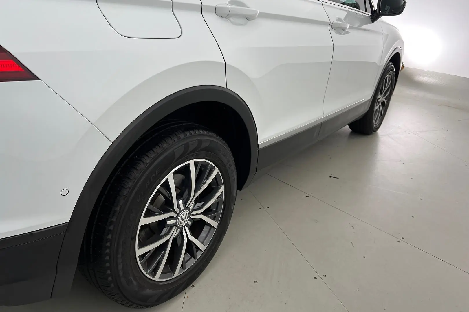 2016 Volkswagen Tiguan Gallery Image 25
