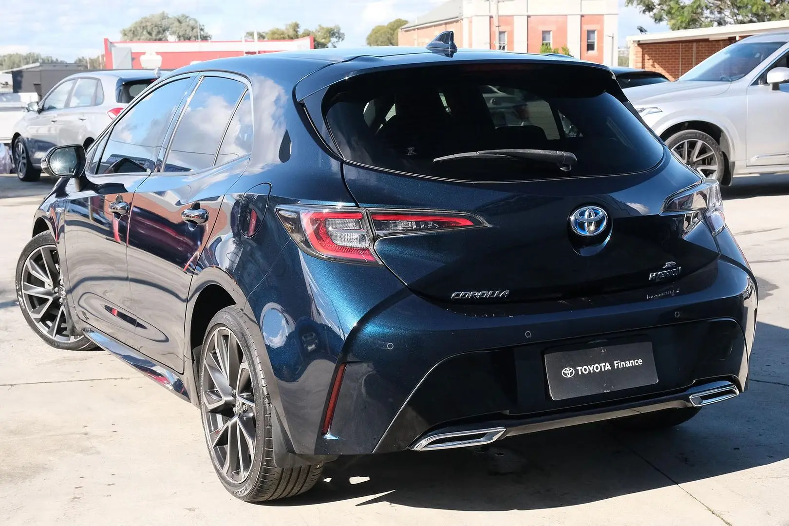 2020 Toyota Corolla Gallery Image 2