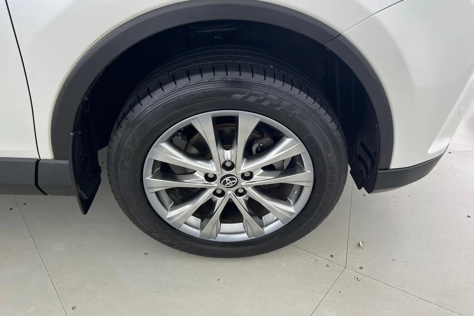 2016 Toyota RAV4 Gallery Image 23