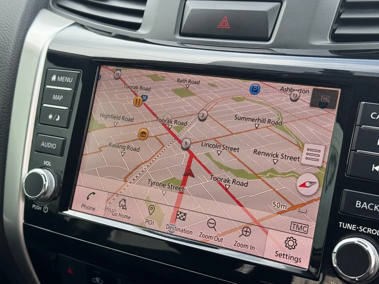 2020 Nissan Navara Gallery Image 20