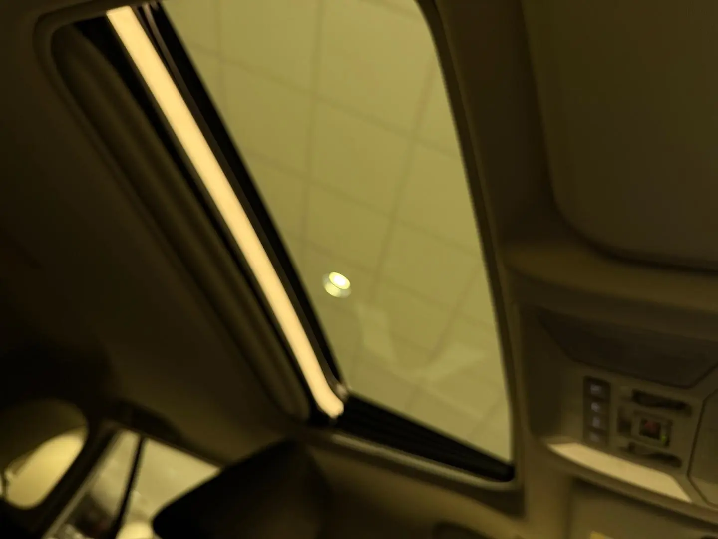 2024 Toyota RAV4 Gallery Image 24