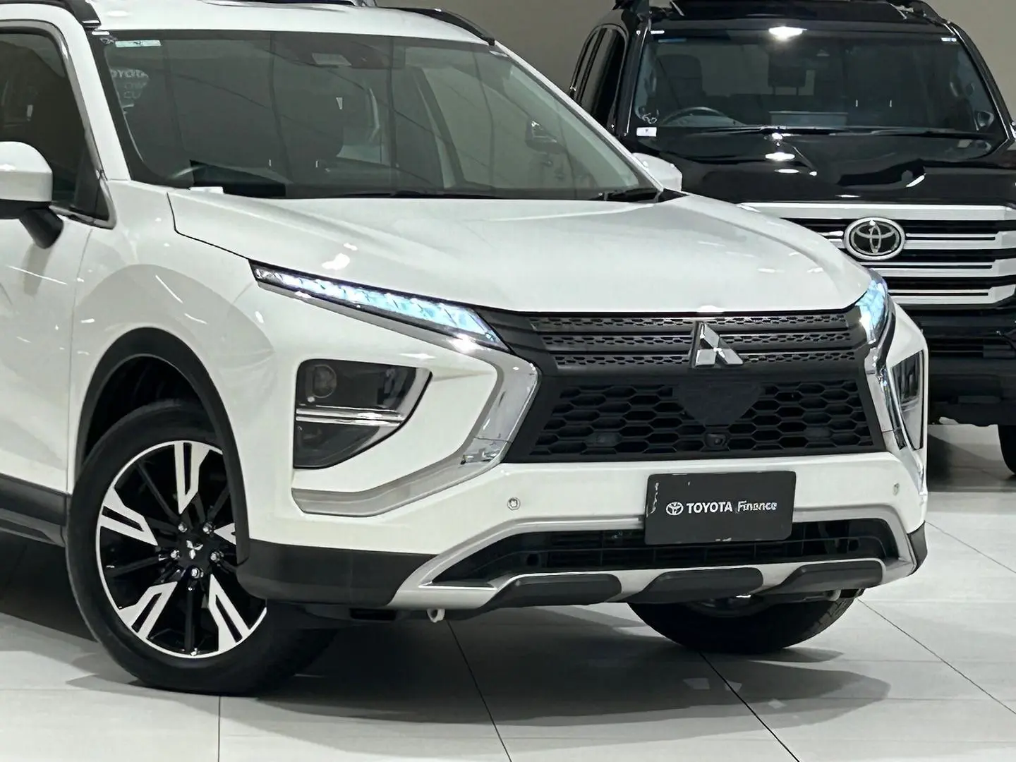 2021 Mitsubishi Eclipse Cross Gallery Image 3