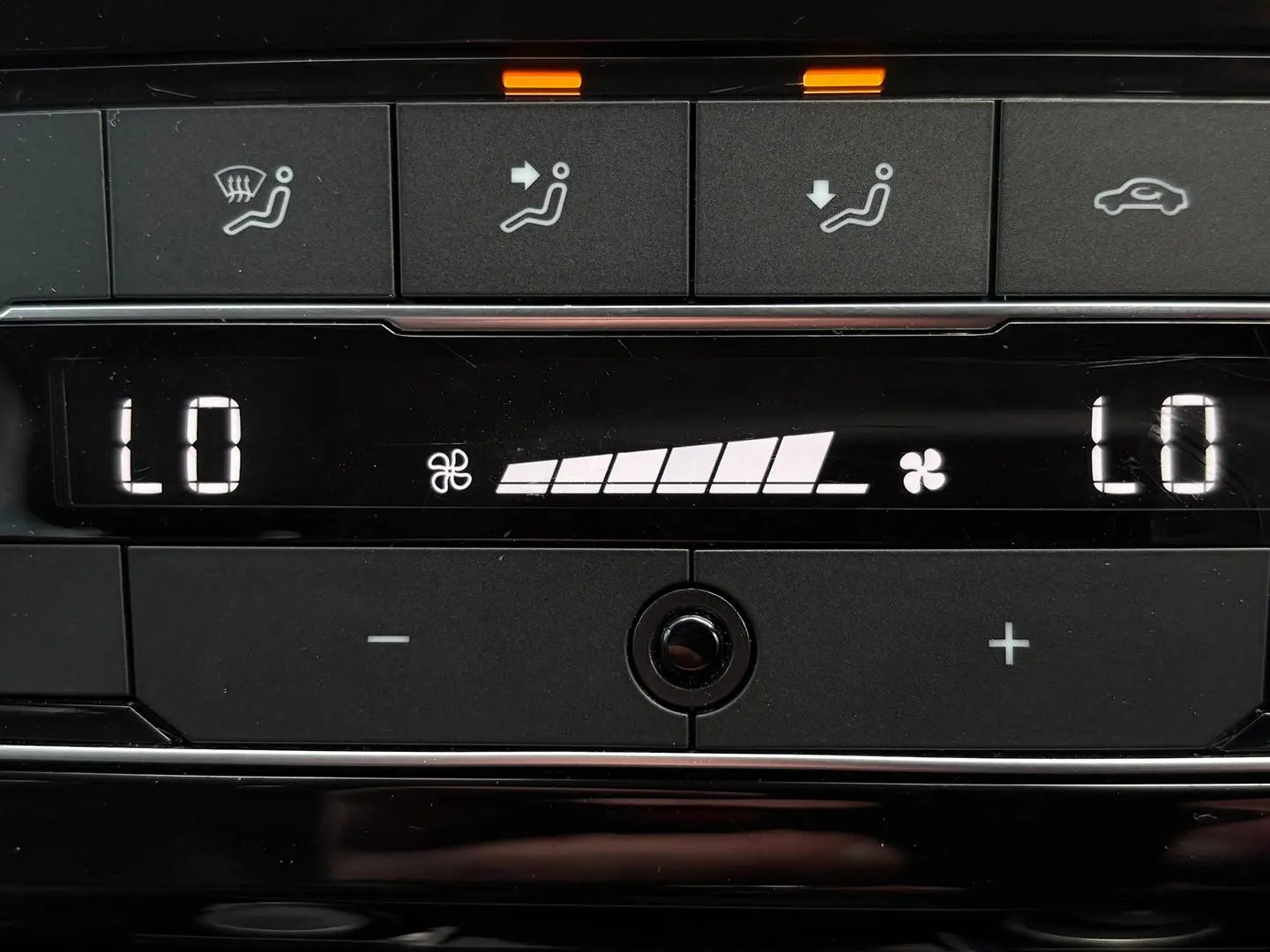 2021 Volkswagen T-Cross Gallery Image 20