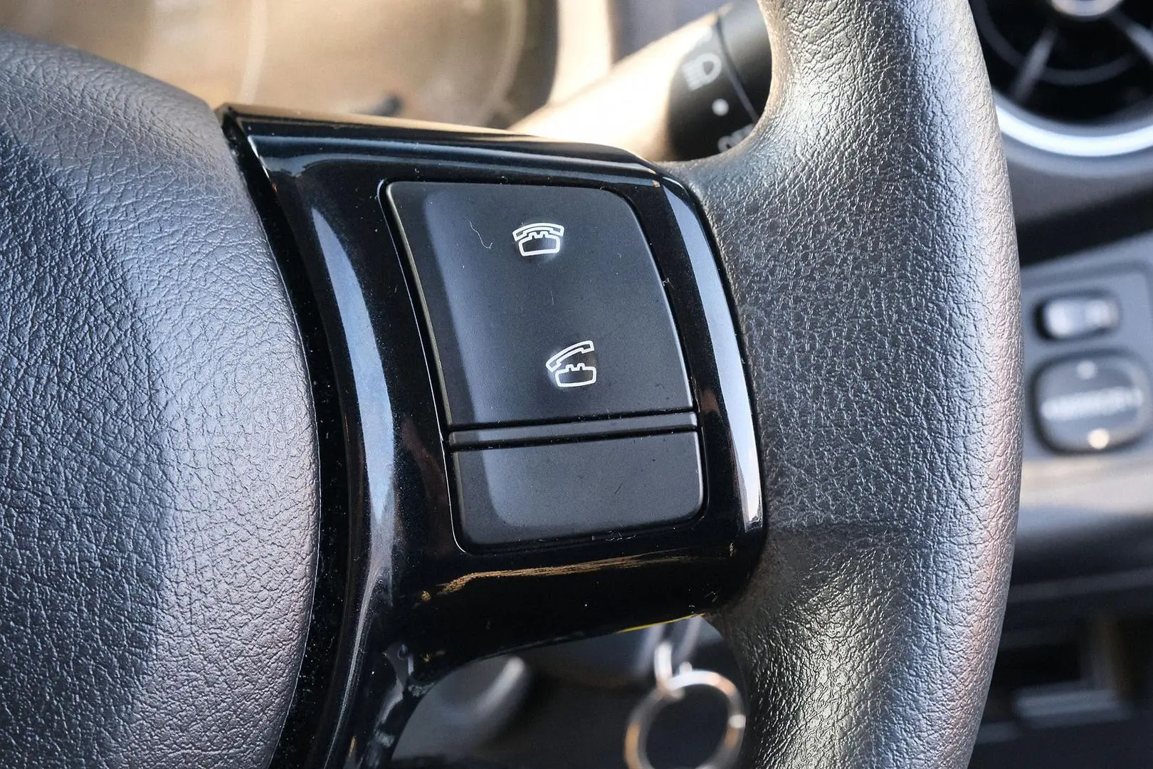 2017 Toyota Yaris Gallery Image 13