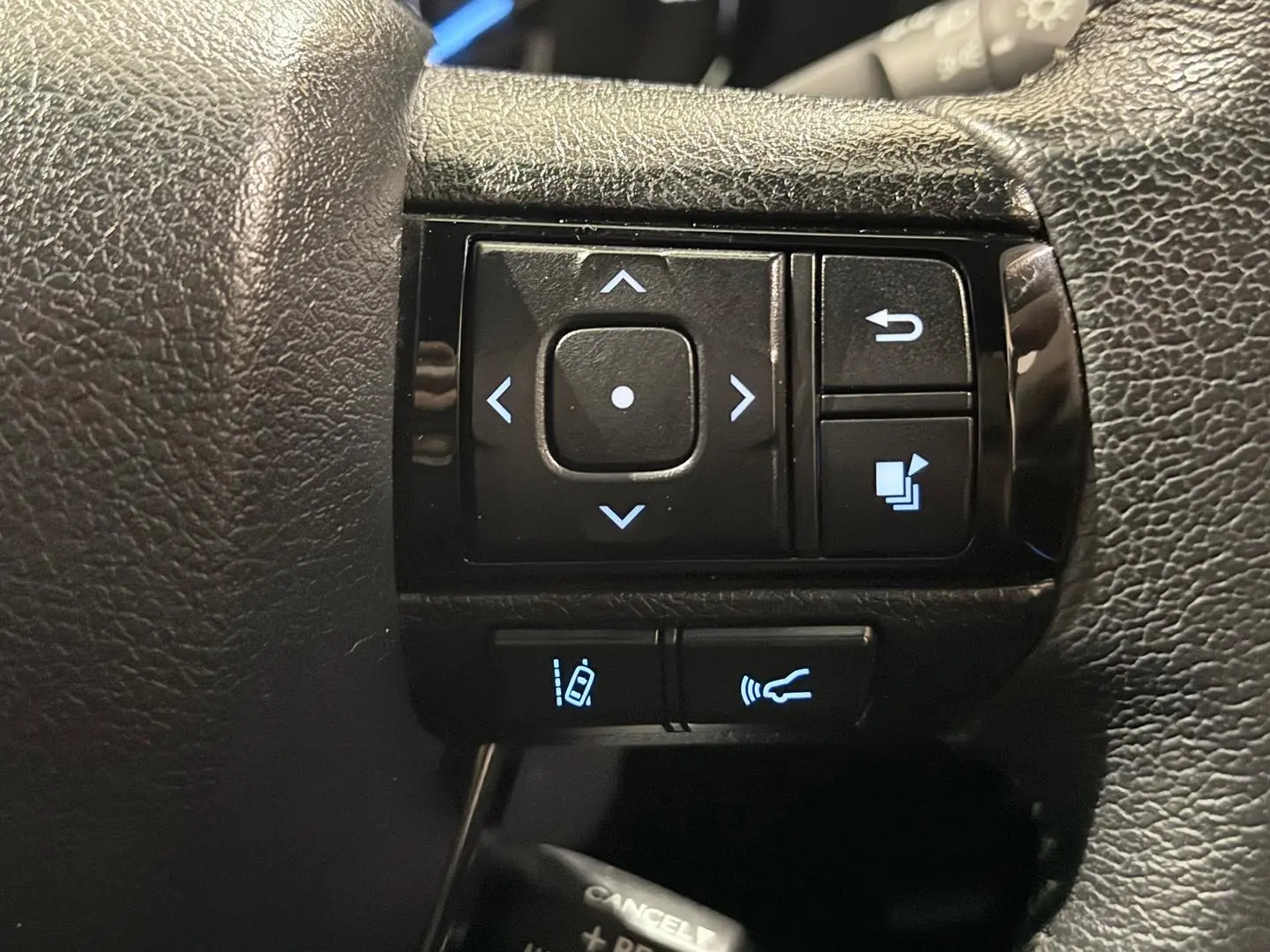 2022 Toyota Hilux Gallery Image 23