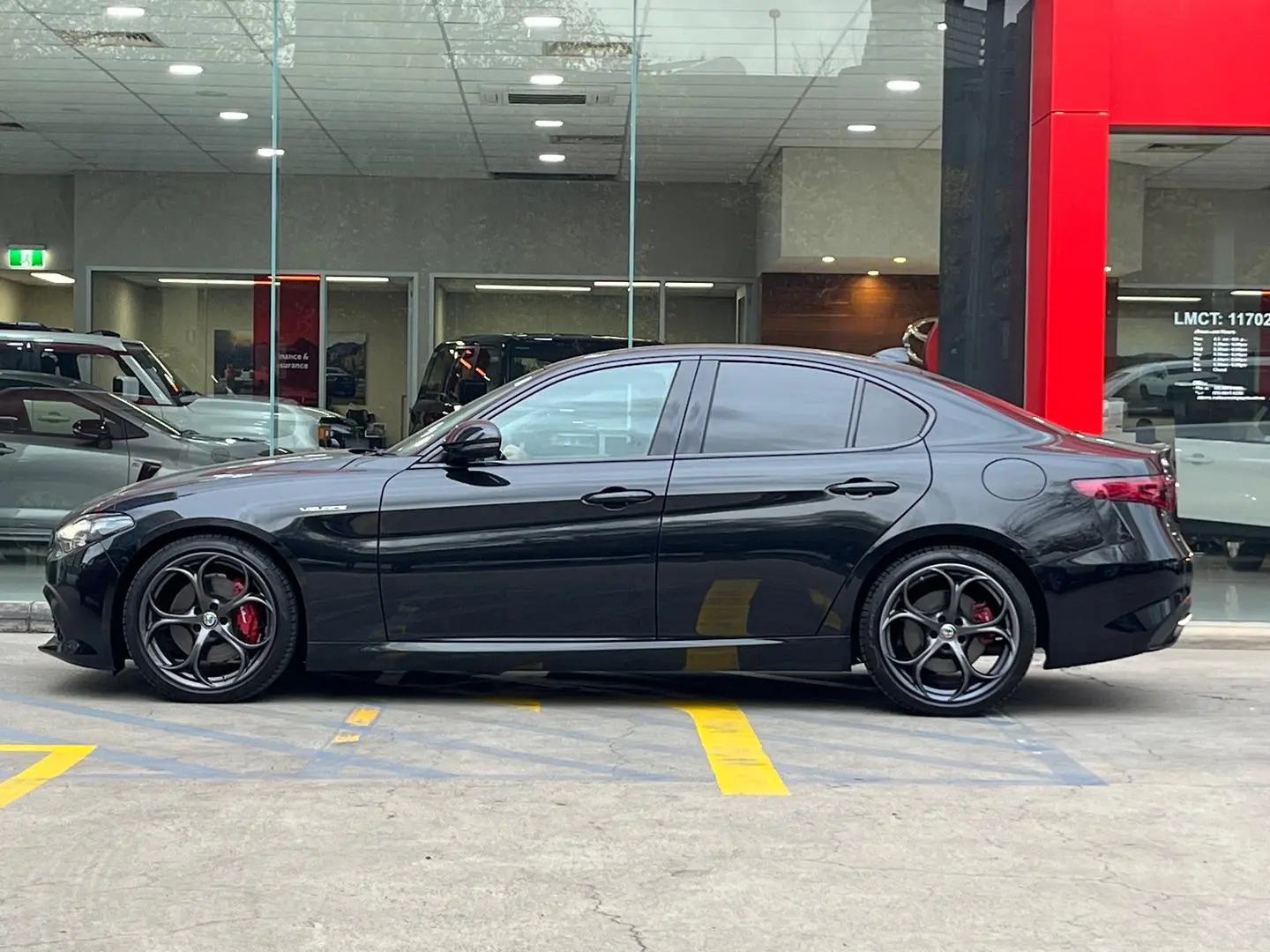 2019 Alfa Romeo Giulia Gallery Image 9