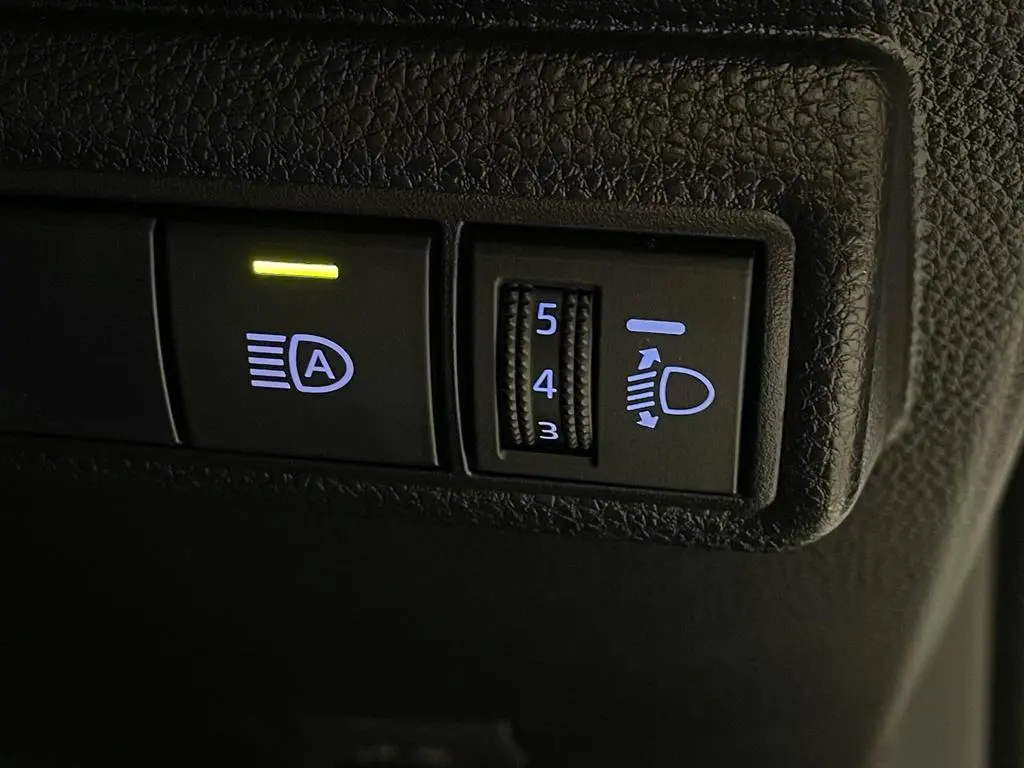 2022 Toyota Corolla Gallery Image 18