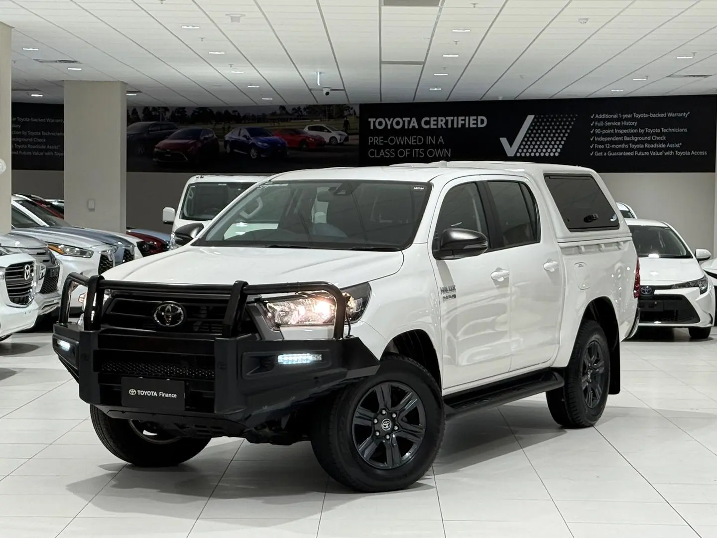 2022 Toyota Hilux Gallery Image 5