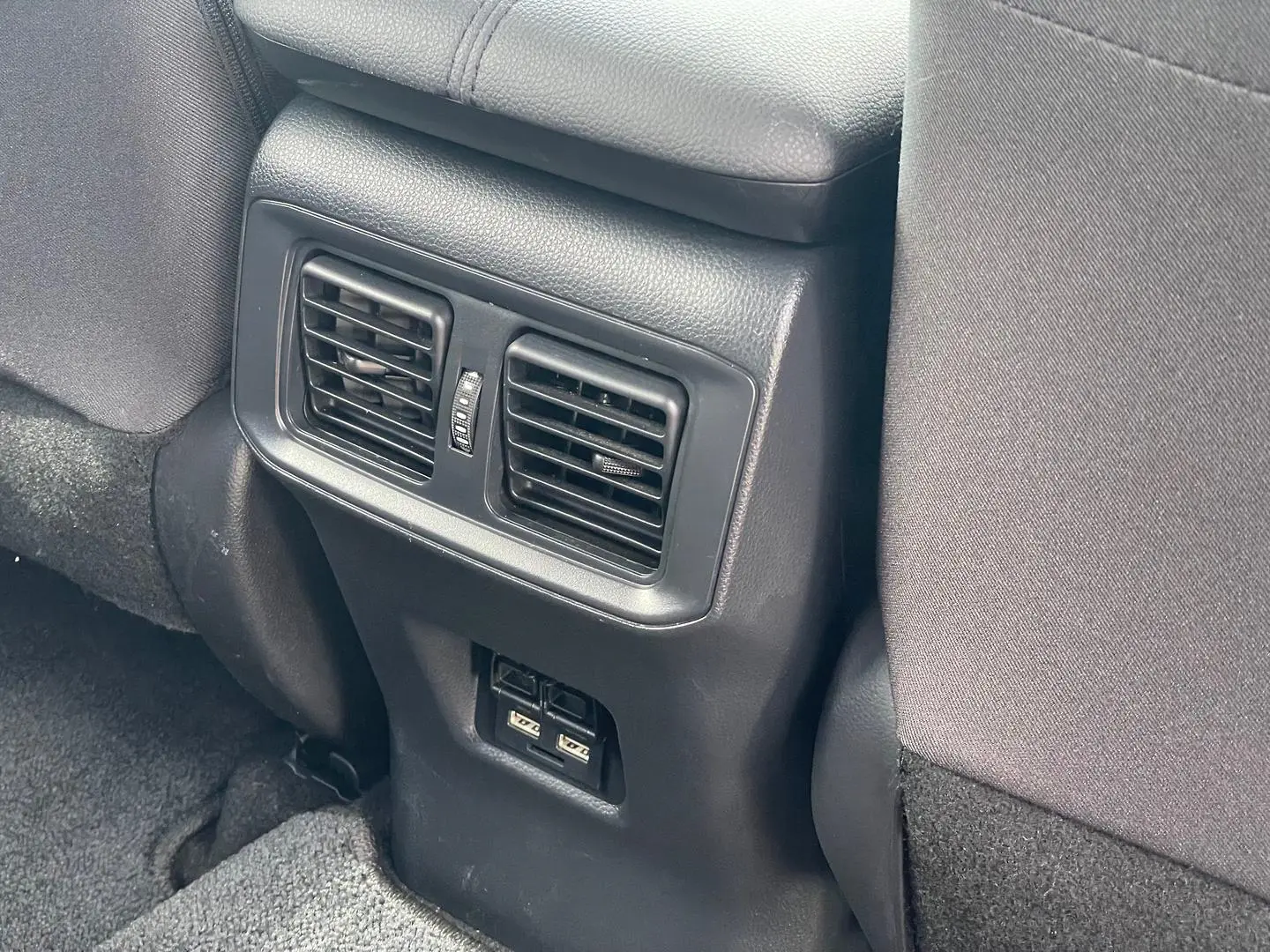 2021 Toyota RAV4 Gallery Image 13