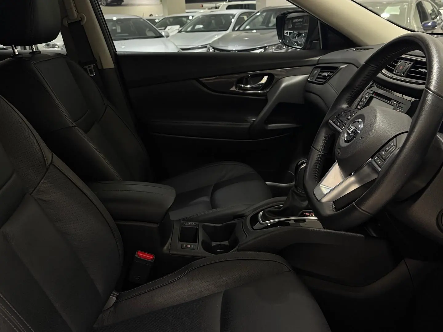 2020 Nissan X-TRAIL Gallery Image 11