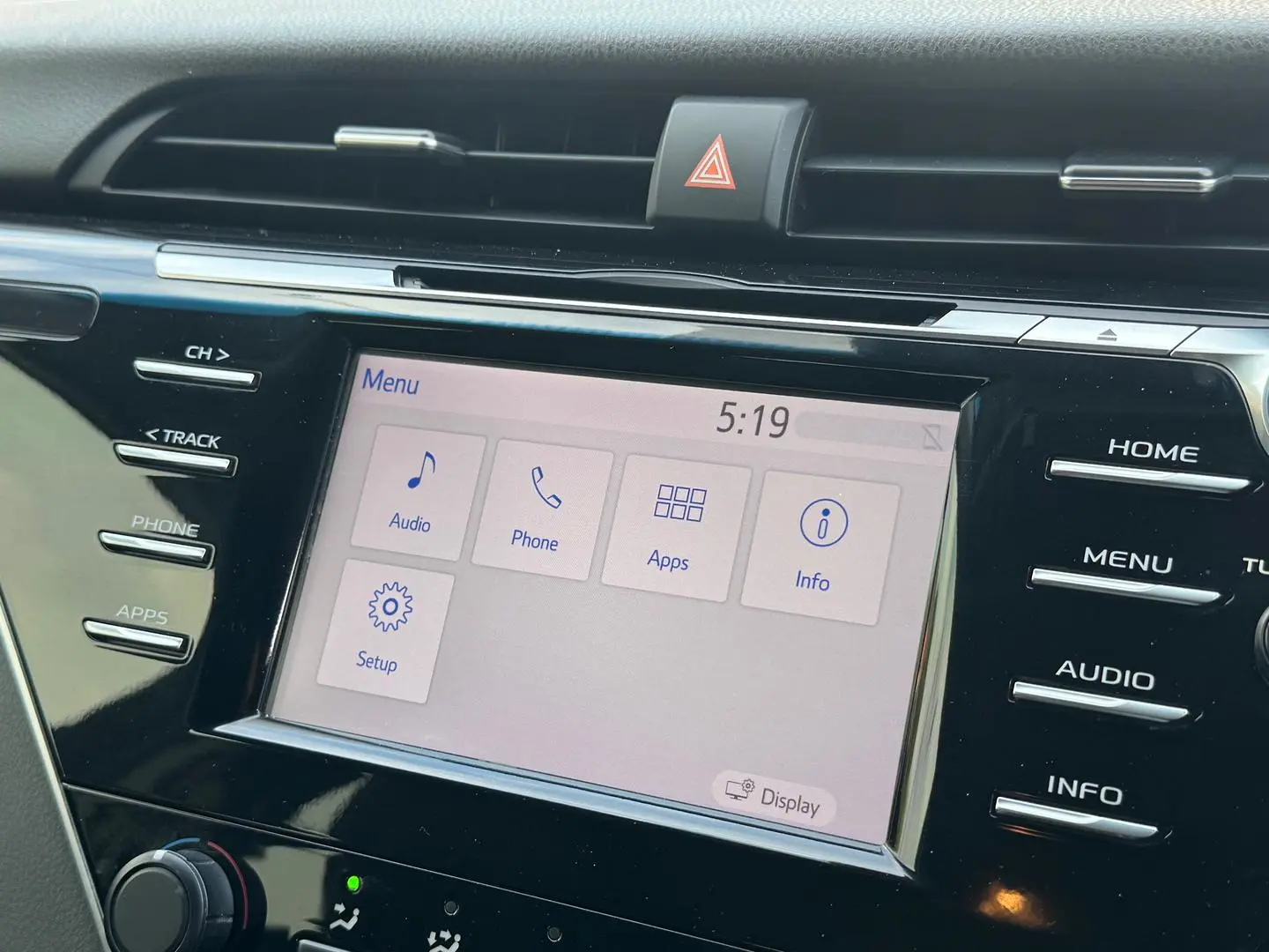 2018 Toyota Camry Gallery Image 14