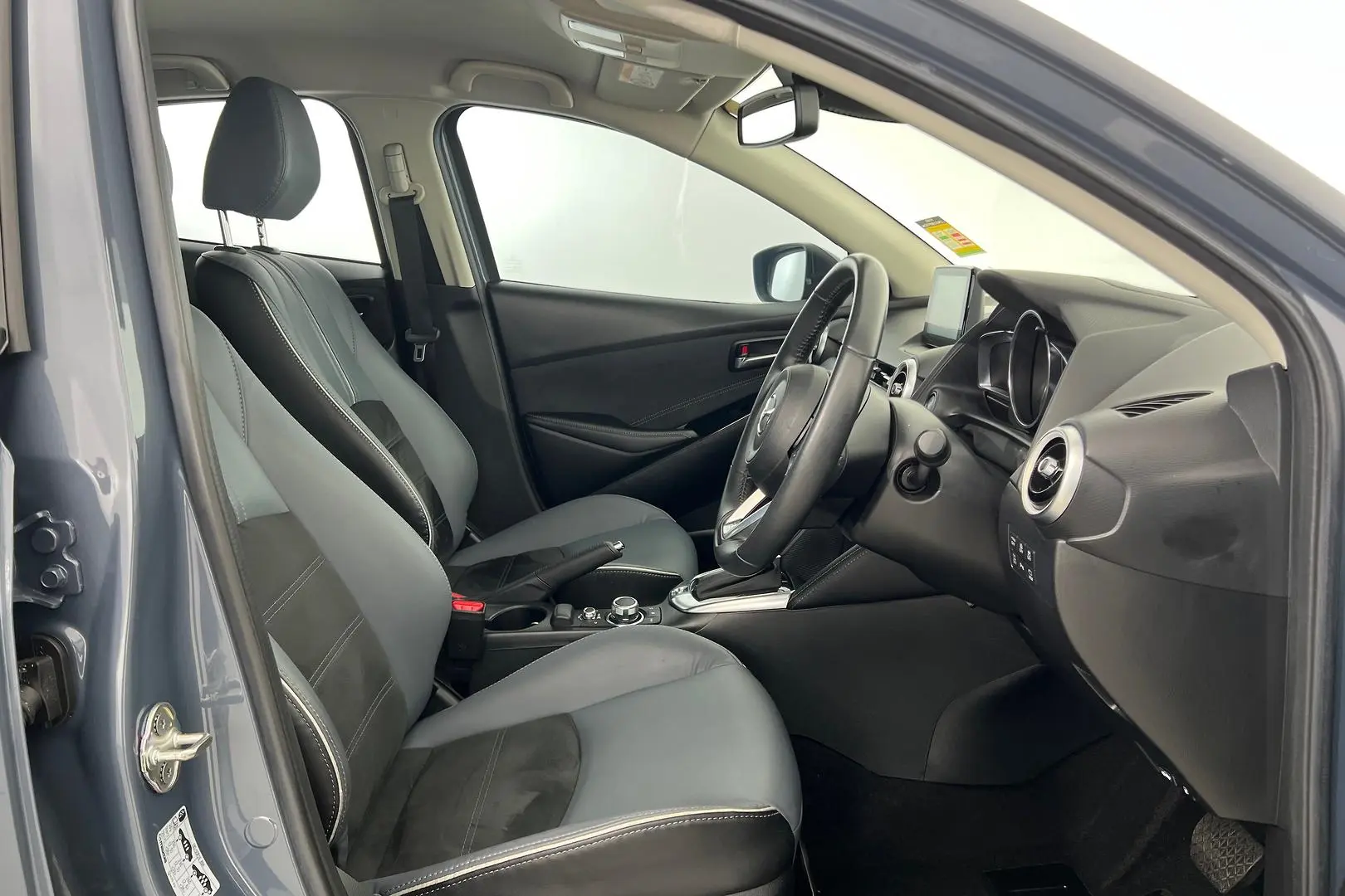 2021 Mazda 2 Gallery Image 11