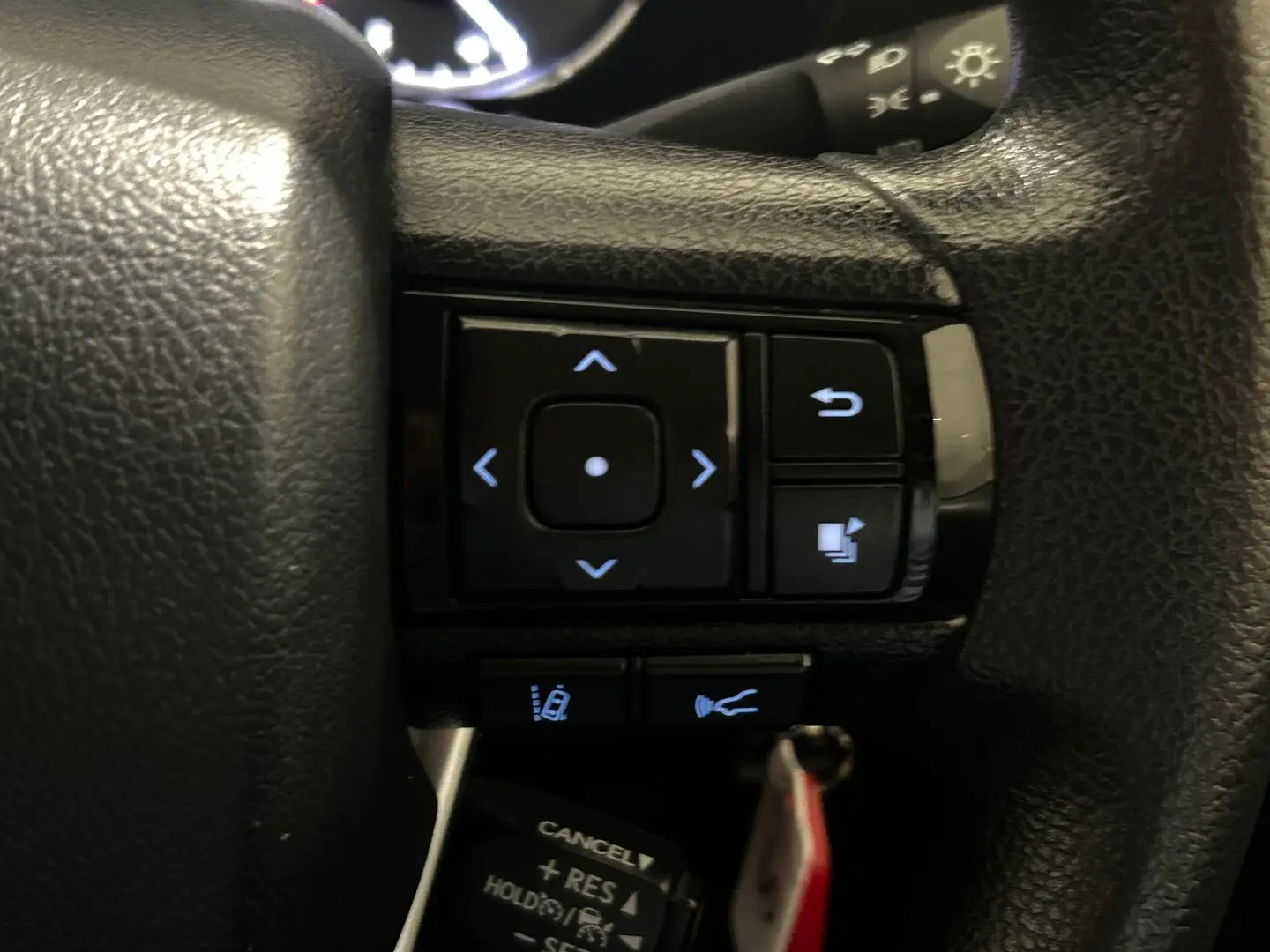 2021 Toyota Hilux Gallery Image 24