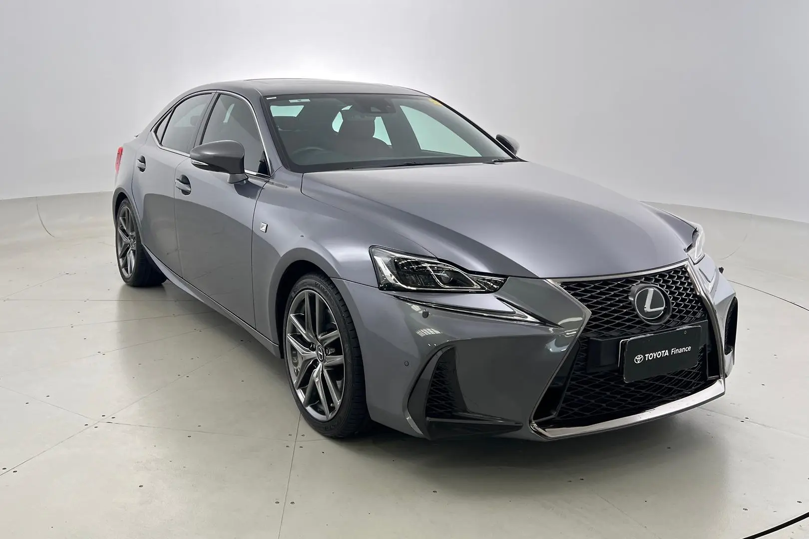 2019 Lexus IS Gallery Image 1