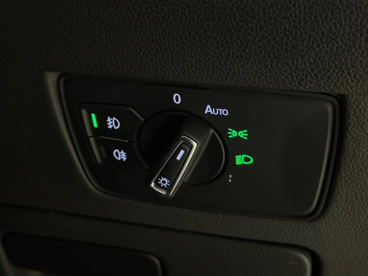 2022 Volkswagen Passat Gallery Image 30