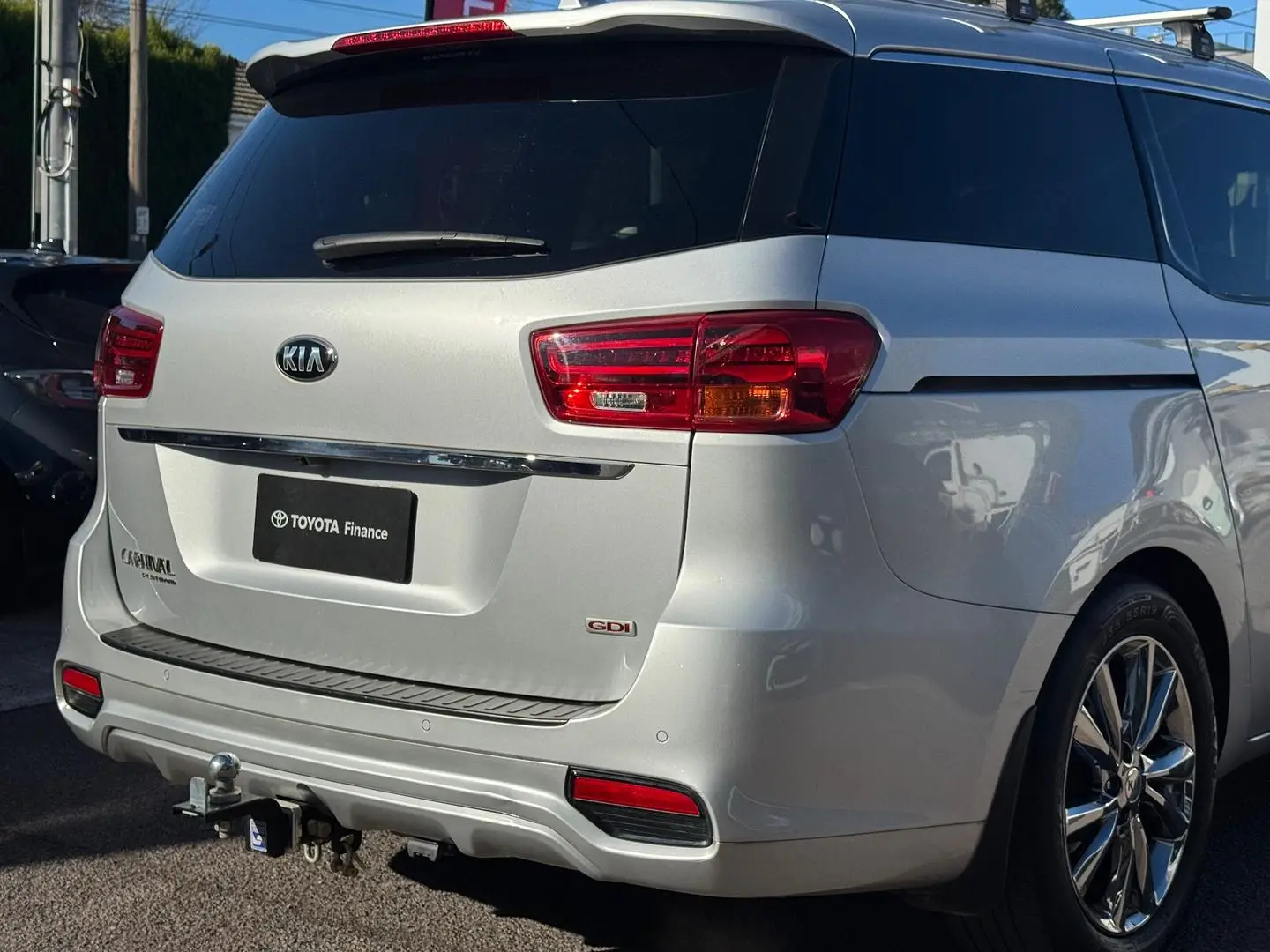 2018 Kia Carnival Gallery Image 5