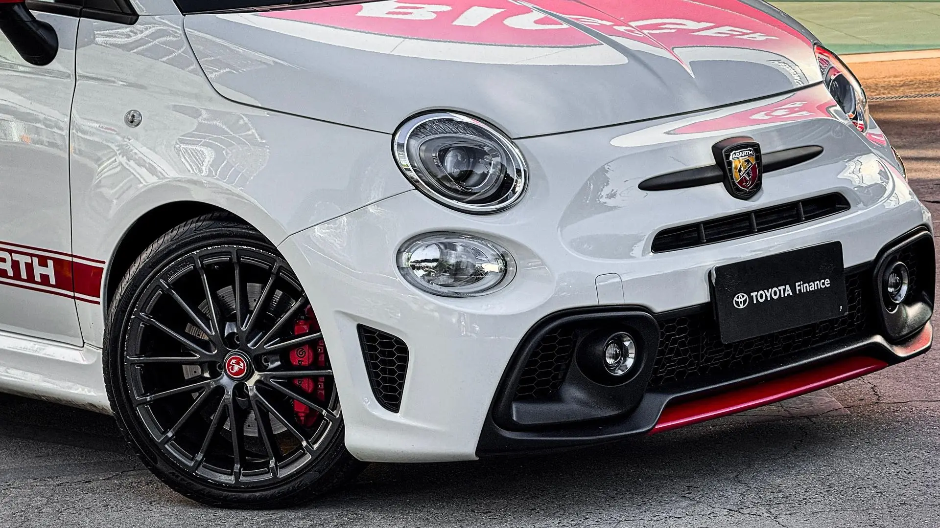 2021 Abarth 595 Image 4