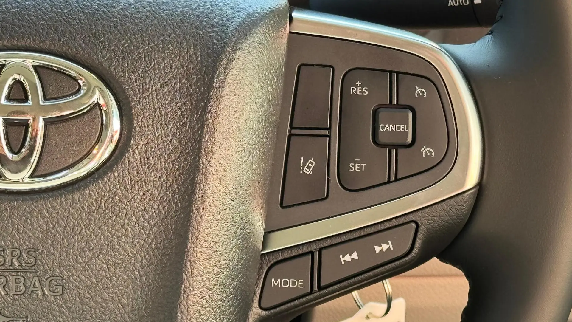 2025 Toyota Hiace Gallery Image 18