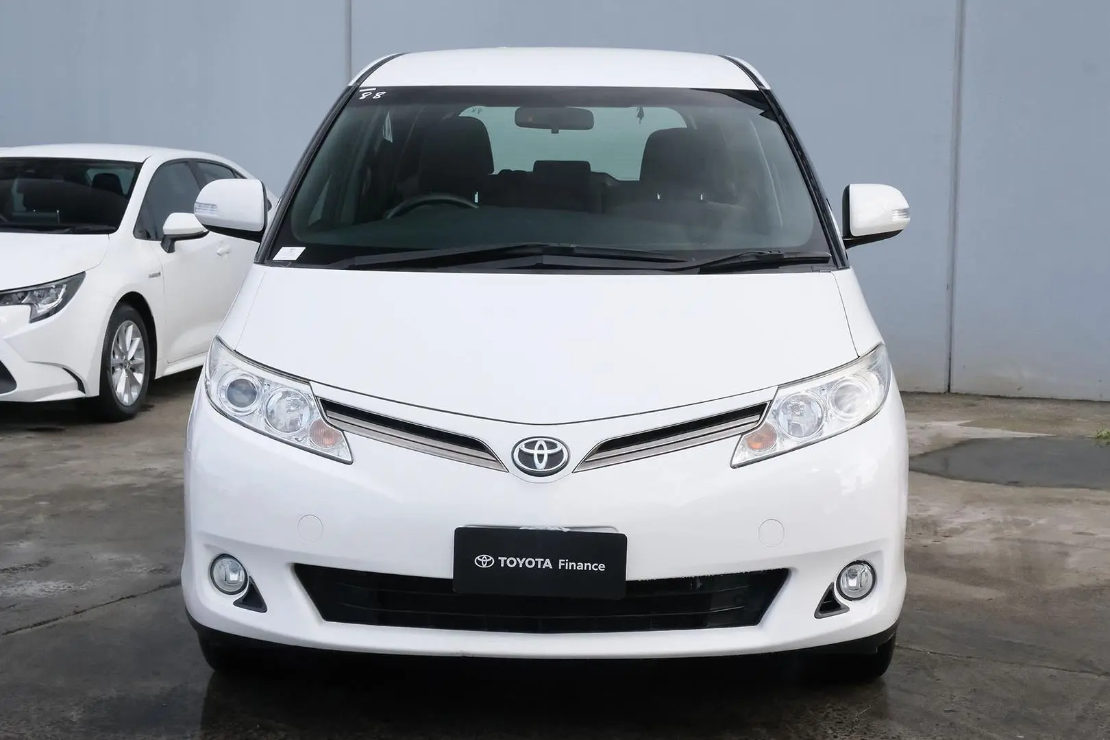 2017 Toyota Tarago Gallery Image 3