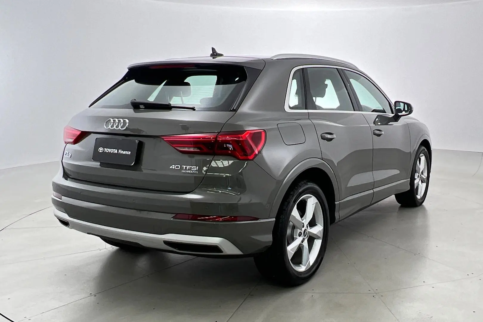 2021 Audi Q3 Gallery Image 4