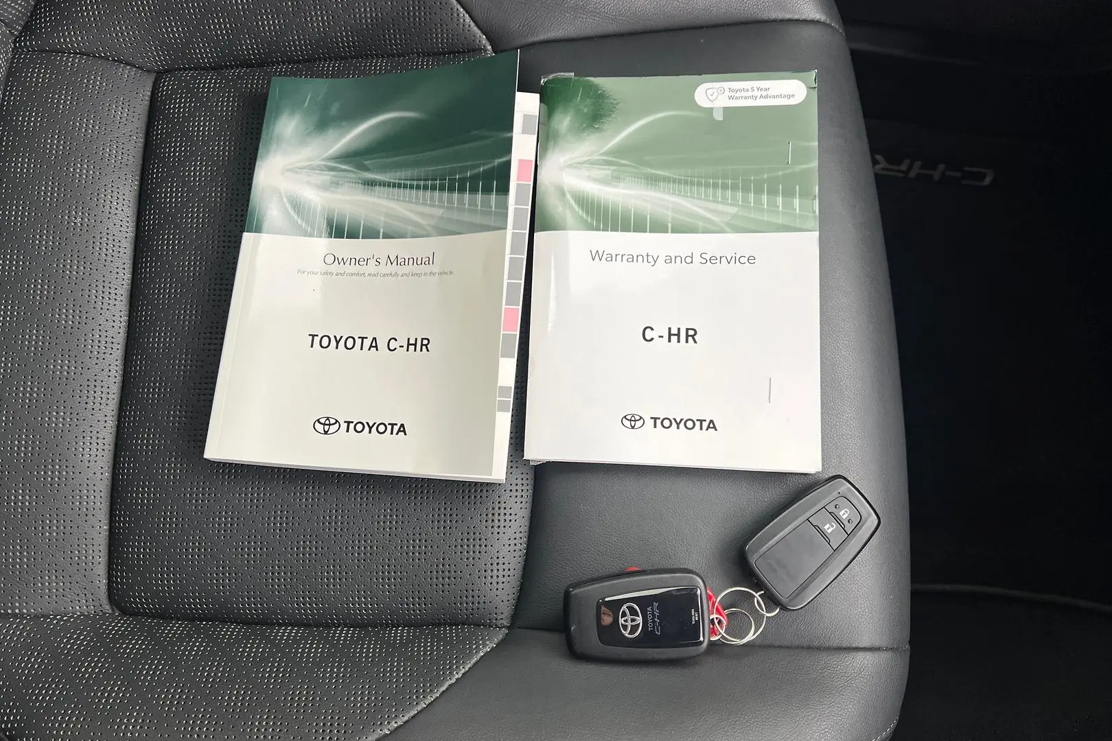 2021 Toyota C-HR Gallery Image 21