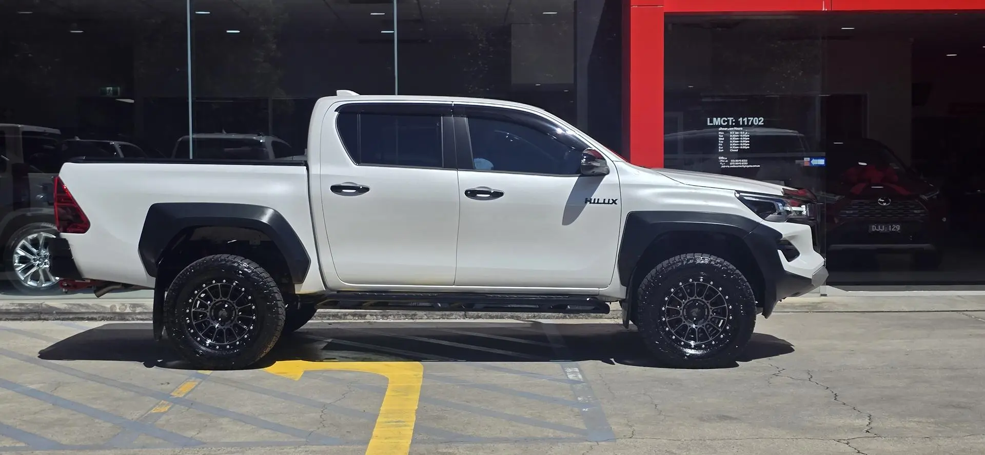 2023 Toyota Hilux Gallery Image 2