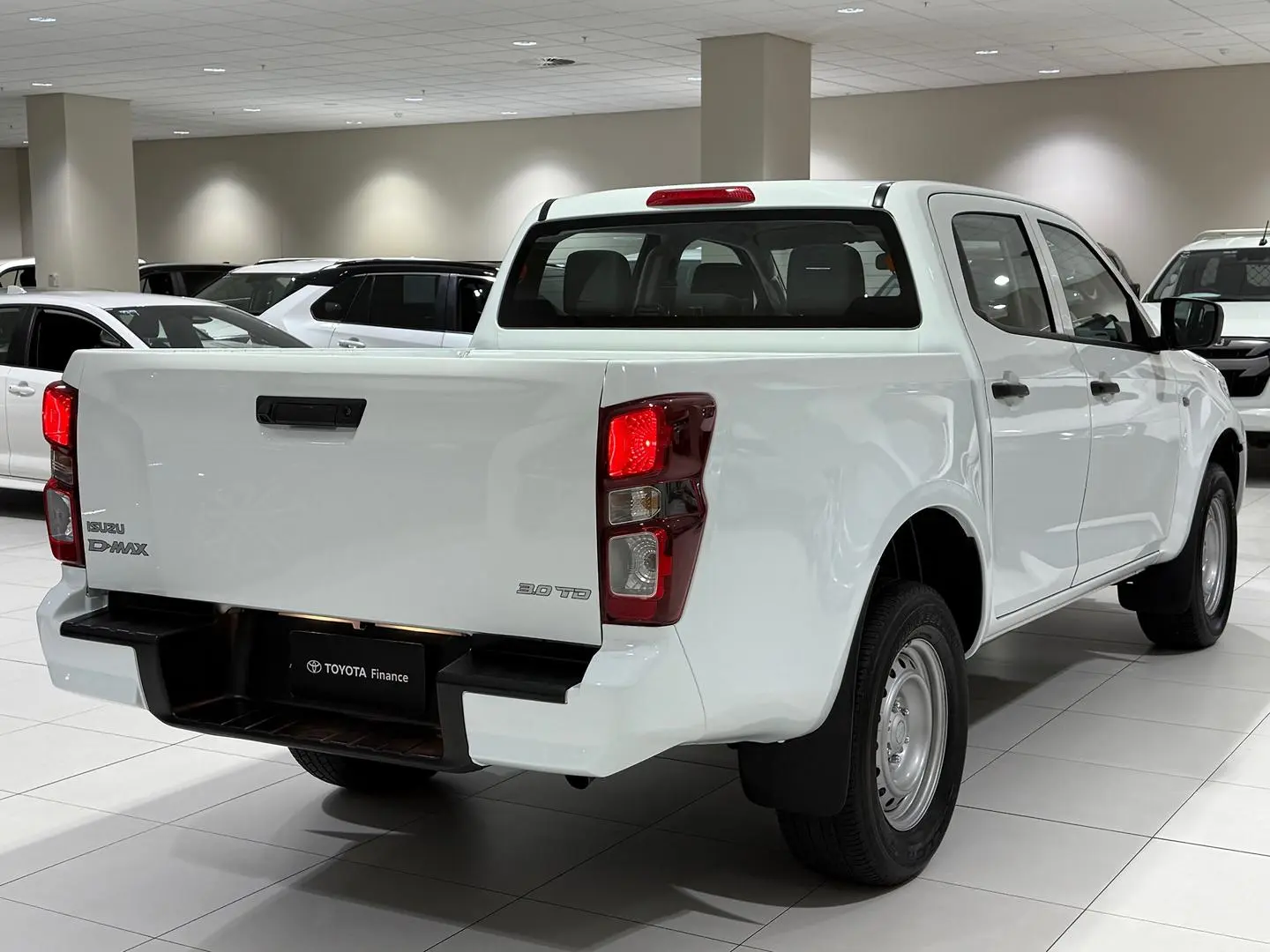 2023 Isuzu D-MAX Gallery Image 10