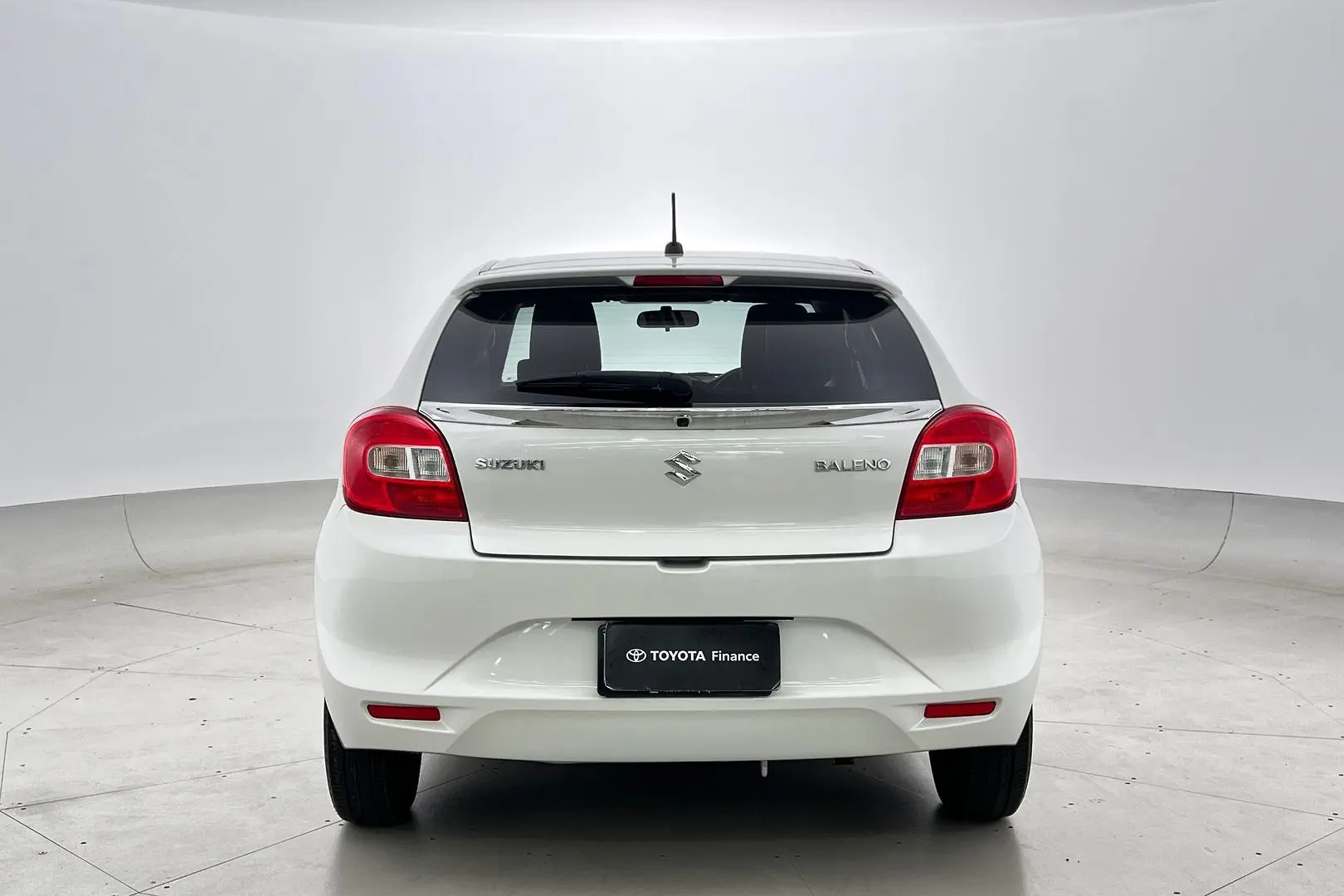 2019 Suzuki Baleno Gallery Image 5