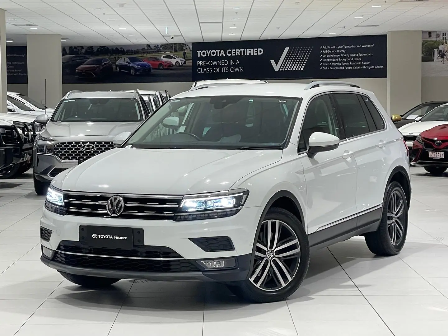 2020 Volkswagen Tiguan Gallery Image 4