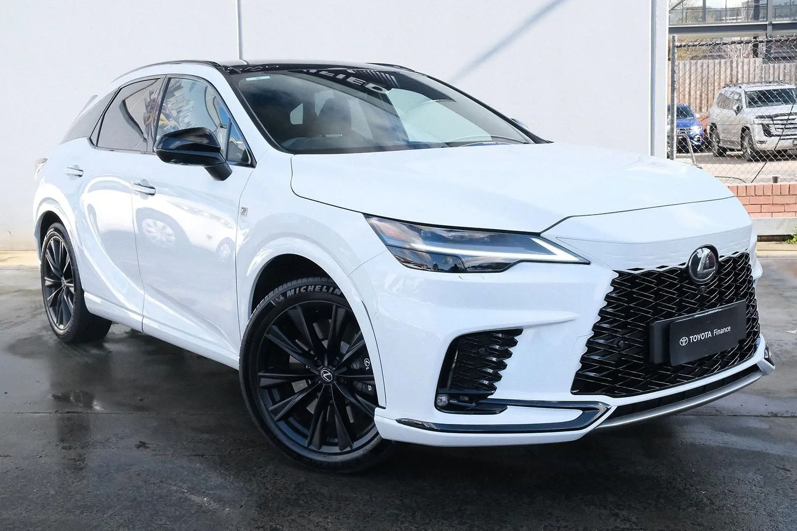 2024 Lexus RX Gallery Image 1