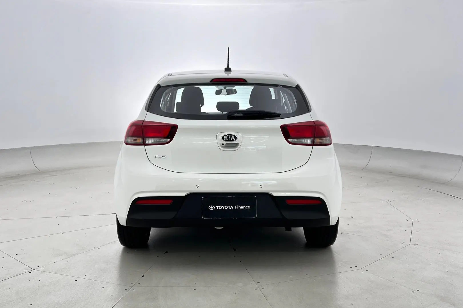 2019 Kia Rio Image 6