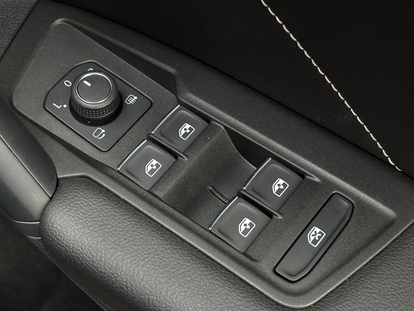 2023 Volkswagen Tiguan Gallery Image 21