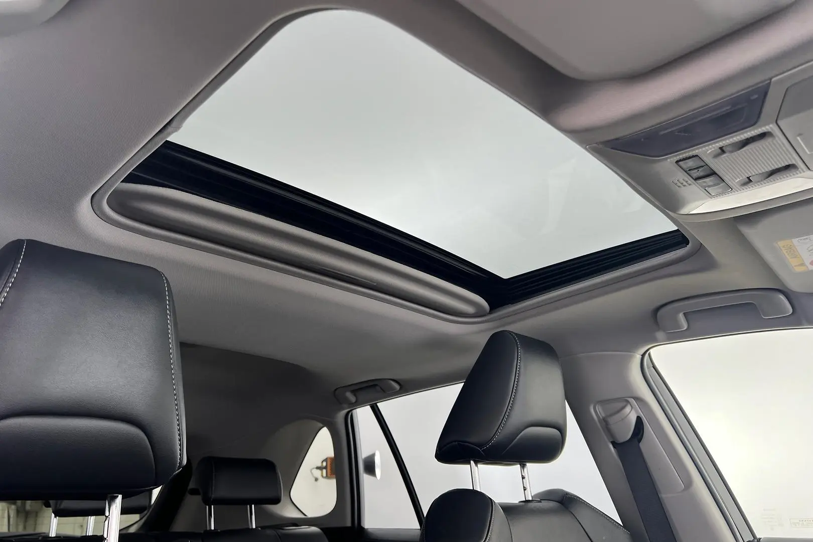 2021 Toyota RAV4 Gallery Image 4