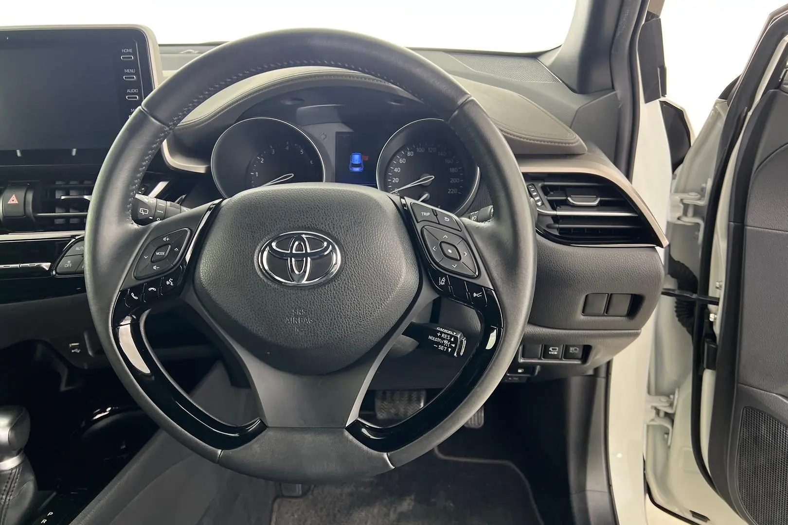 2020 Toyota C-HR Gallery Image 16