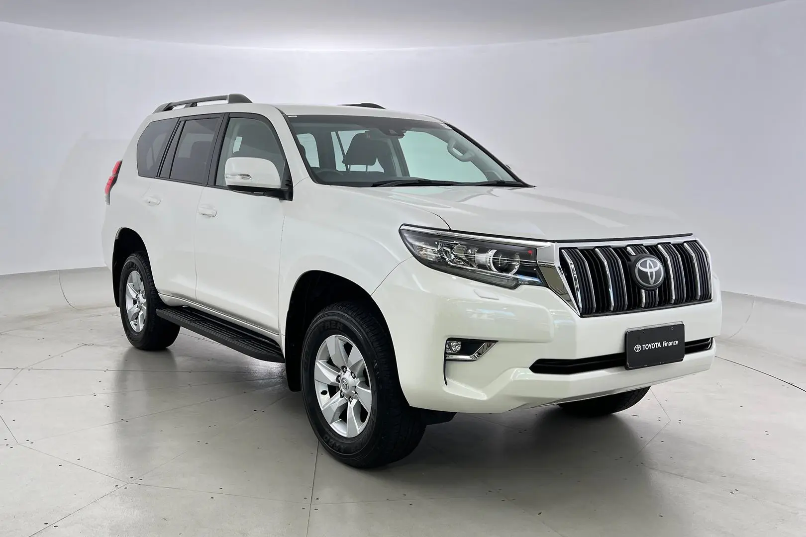 2021 Toyota Landcruiser Prado Gallery Image 1