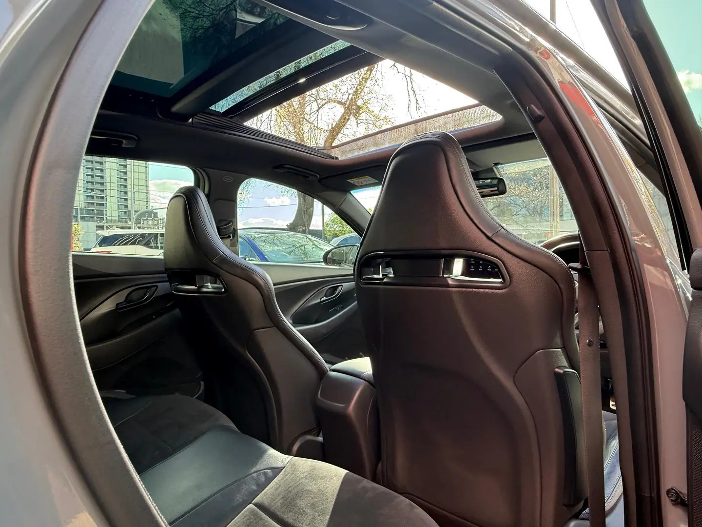 2023 Hyundai i30 Gallery Image 2