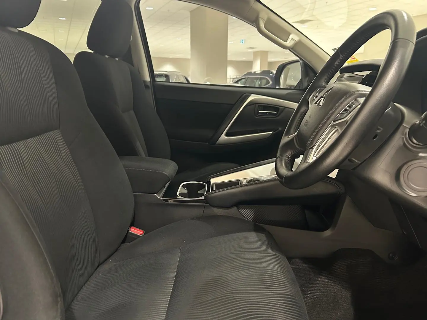 2023 Mitsubishi Pajero Sport Gallery Image 12