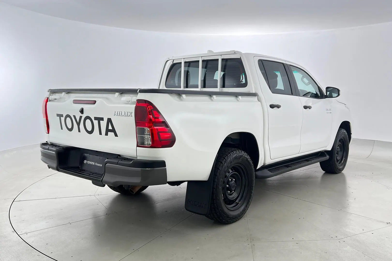 2022 Toyota Hilux Gallery Image 4