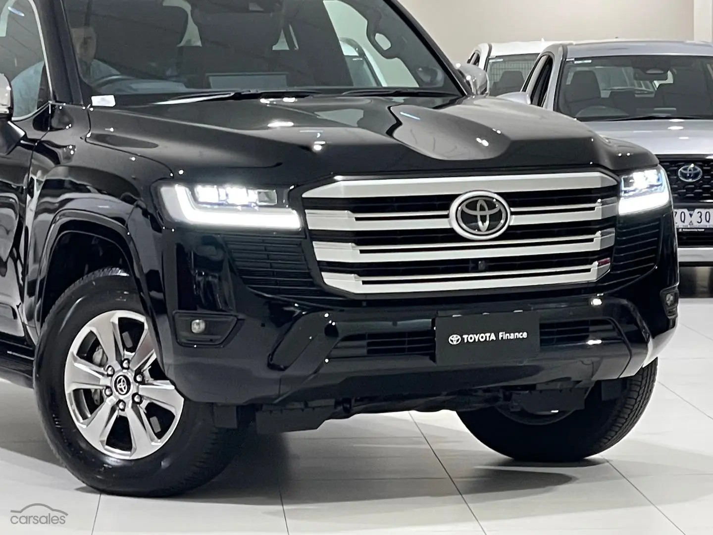 2023 Toyota Landcruiser Image 3