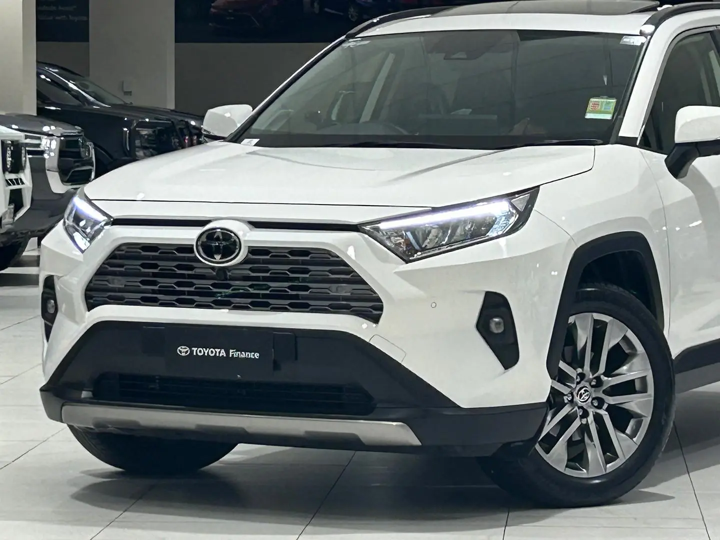 2024 Toyota RAV4 Gallery Image 7