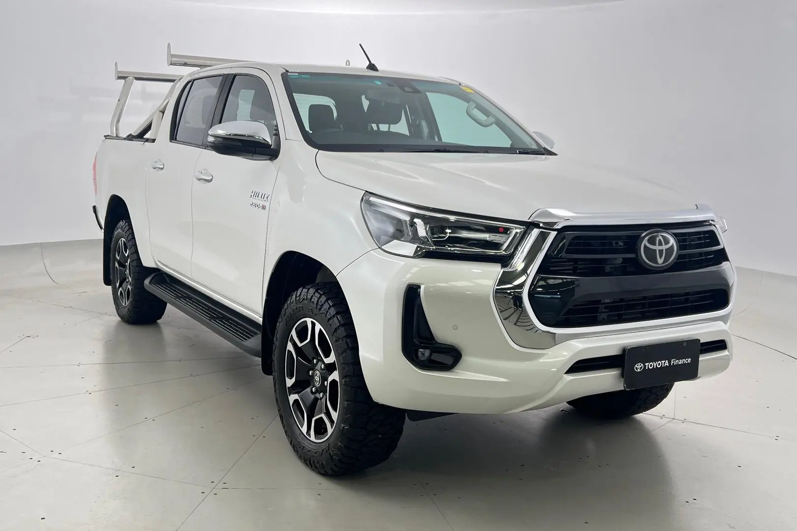2020 Toyota Hilux Gallery Image 1