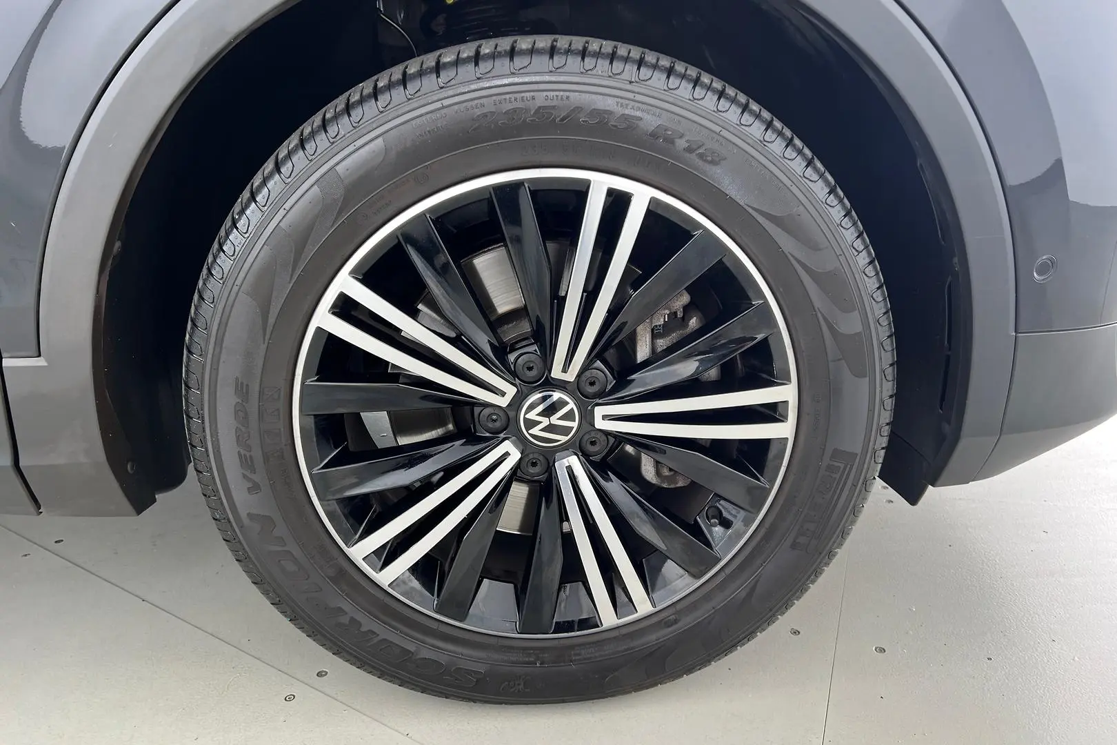 2021 Volkswagen Tiguan Gallery Image 21