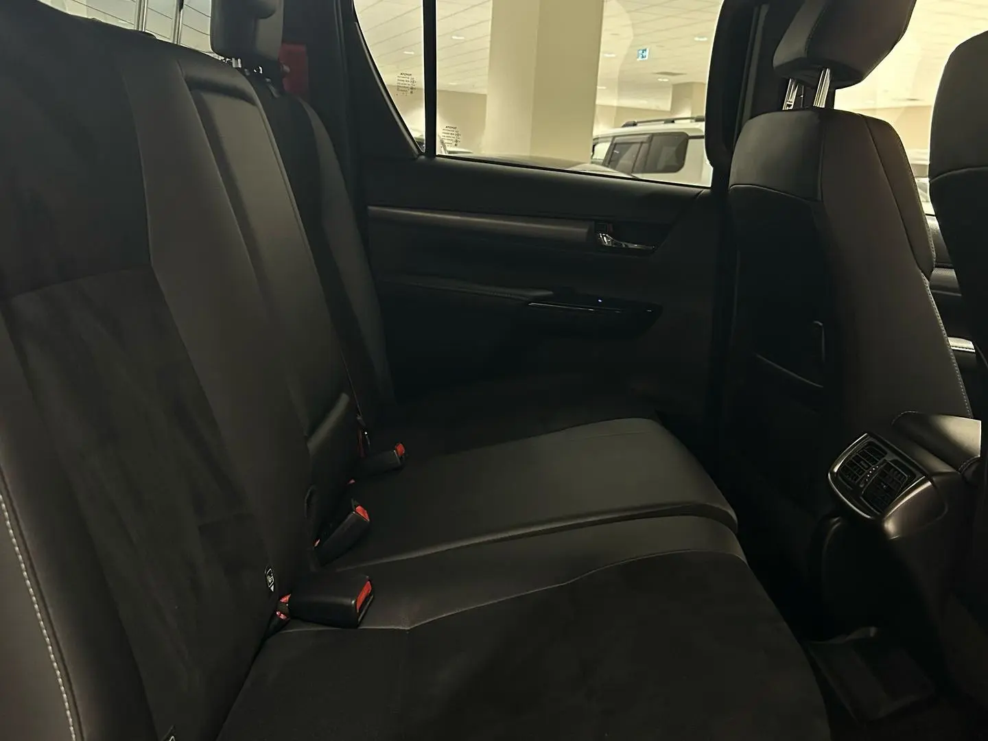 2024 Toyota Hilux Gallery Image 13