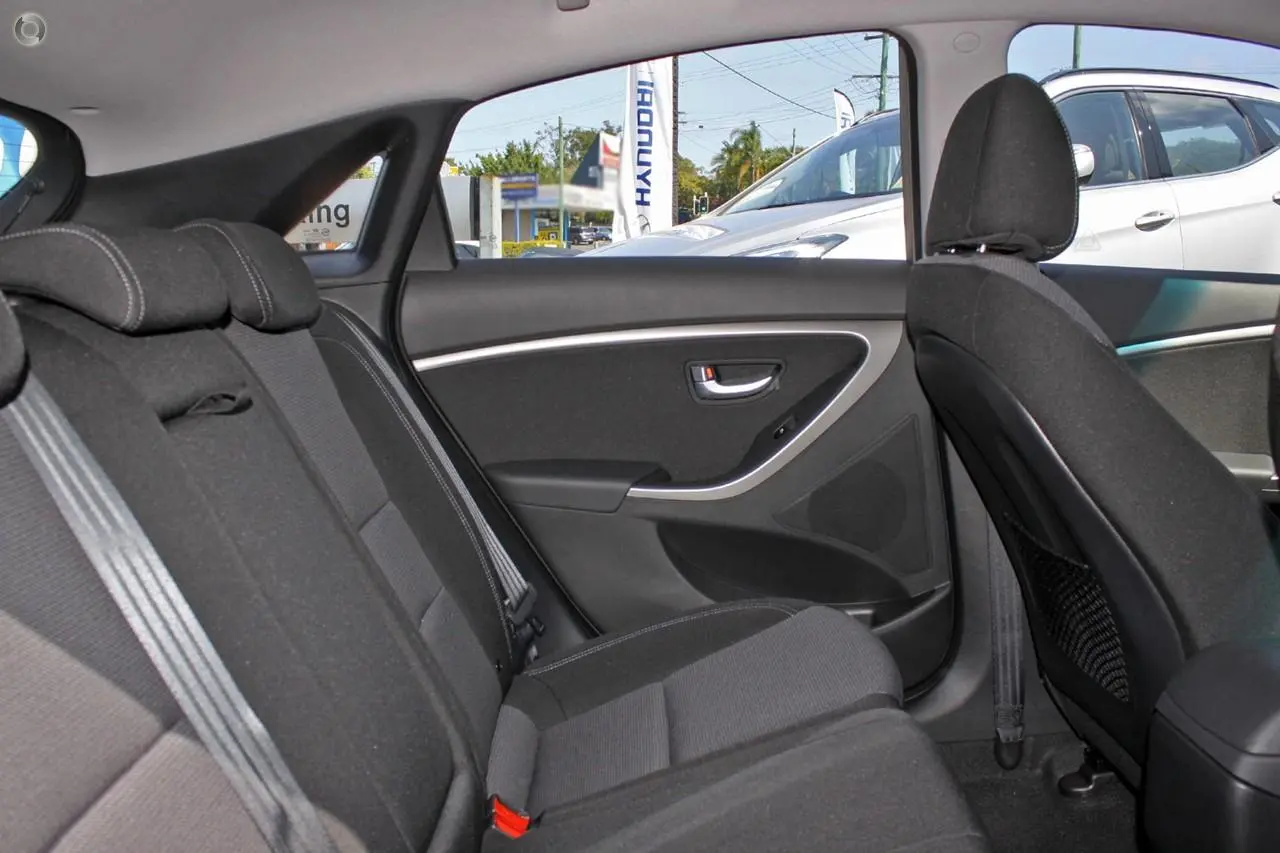 2012 Hyundai I30 Gallery Image 9