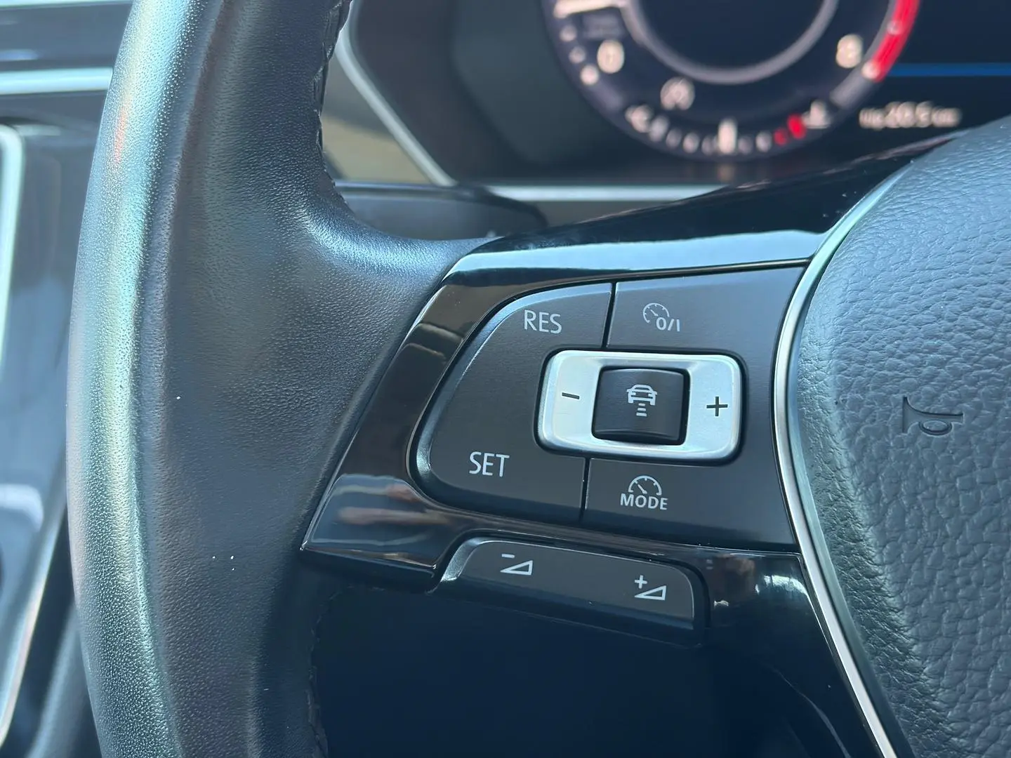 2017 Volkswagen Tiguan Gallery Image 27