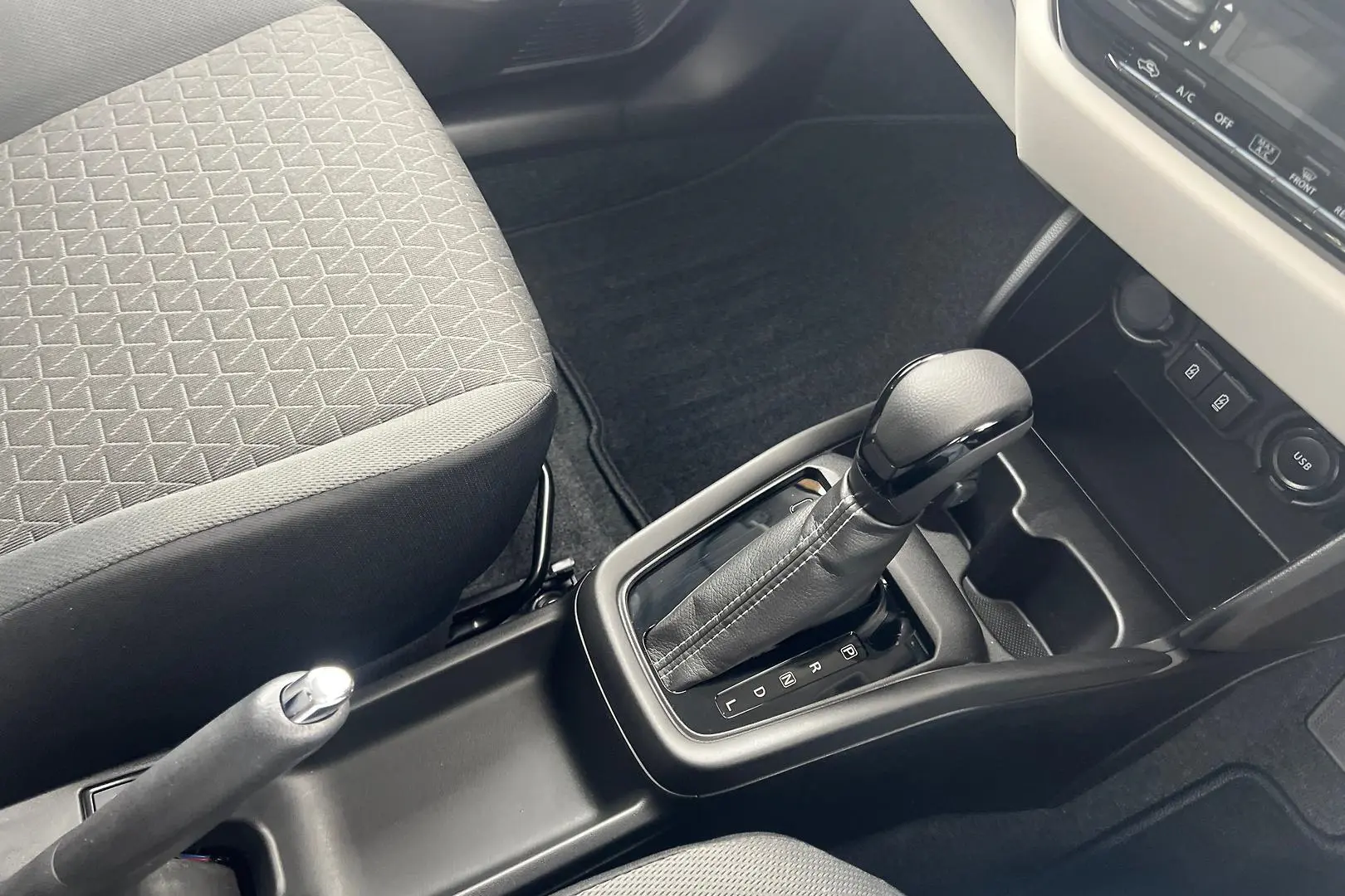 2024 Suzuki Swift Gallery Image 13